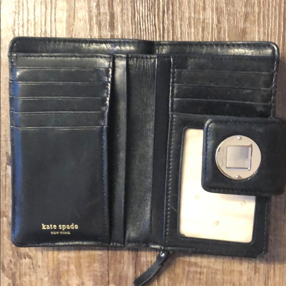 Wallet - Picture 3 of 5